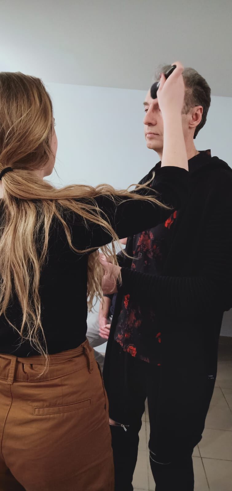 Dernier retouches maquillages